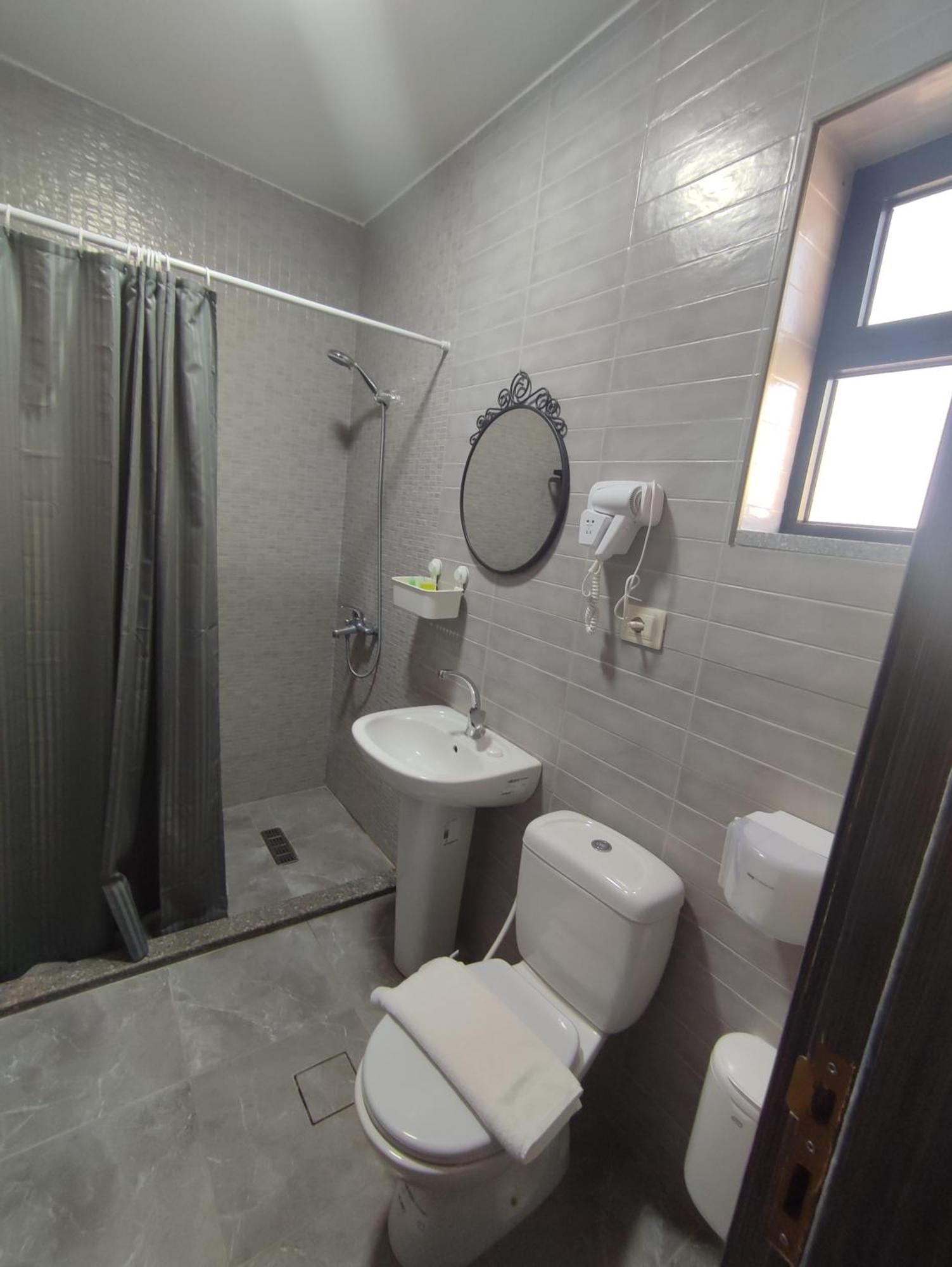 Black Iris Hotel Medeba Oda fotoğraf